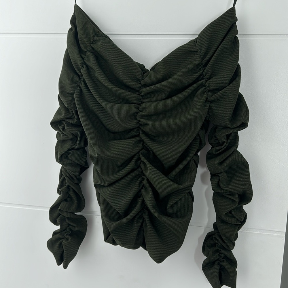 Line and Dot off the shoulder top